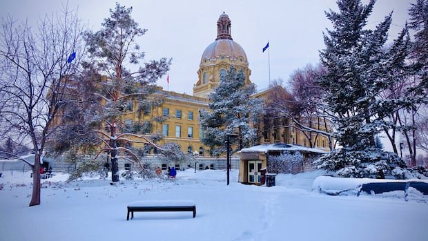 “Alberta’s Political Landscape Braces for Referendums & Recall Petitions”