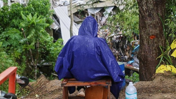 “Signs of Life Detected in Philippines Garbage Avalanche”