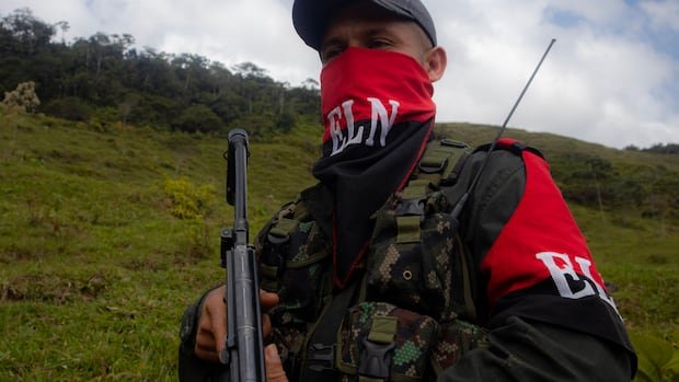 “Guerrilla Groups in Border Regions Adapt Amid U.S.-Venezuela Conflict”