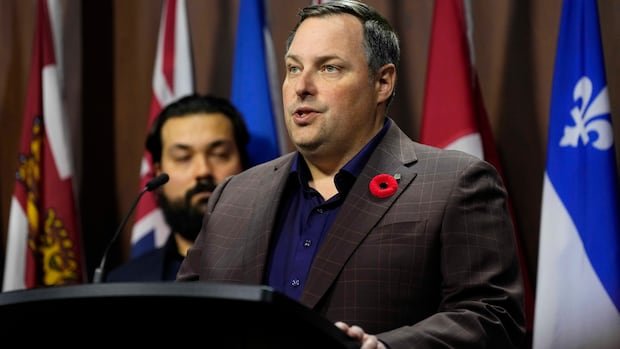 “Union Concerns Grow Over Pest Infestations in Federal Offices”