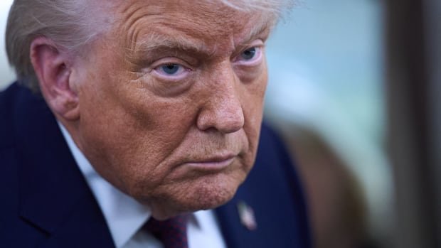 “Trump Threatens 100% Tariff on Canadian Imports Over China Deal”