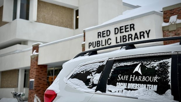“Libraries Across Canada Adapt to Rising Homelessness”