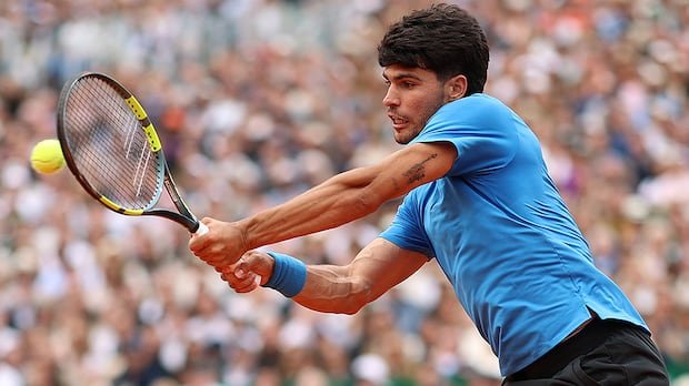 “Carlos Alcaraz Withdraws from French Open Due to Wrist Injury”