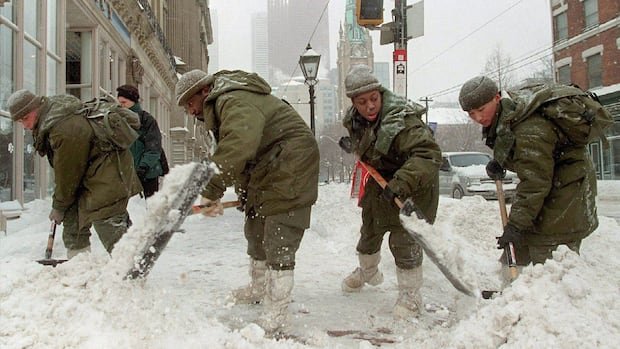 “Toronto Faces Snowstorm Flashback: From 1999 to 2026”