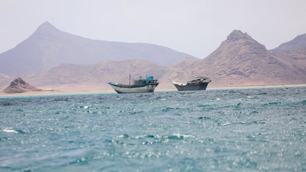 “Oil Prices Surge Amid Middle East Conflict, Stock Market Faces Losses”