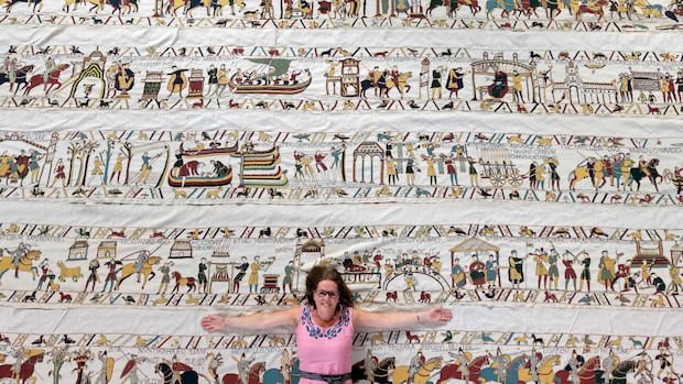 “Bayeux Tapestry Arrives in UK for Record-Breaking Exhibition”