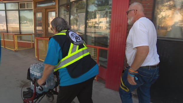 “Winnipeg Outreach Groups Rally to Provide Water During Heatwave”