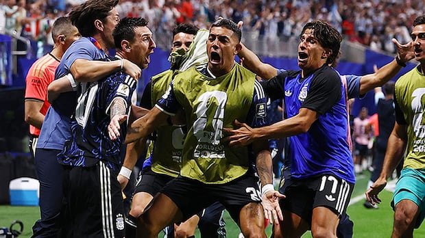 “Argentina Stuns England in World Cup Semifinal 2-1”