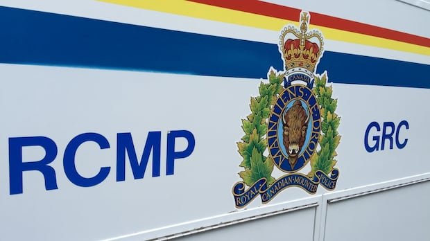“Fatal Bus Rollover in Alberta Claims One Life”